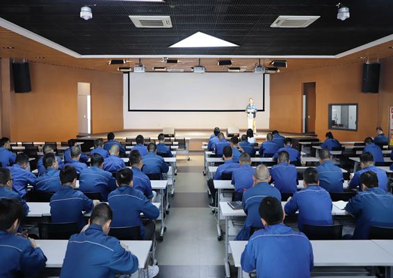 公司營(yíng)銷部召開(kāi)一季度總結(jié)大會(huì)